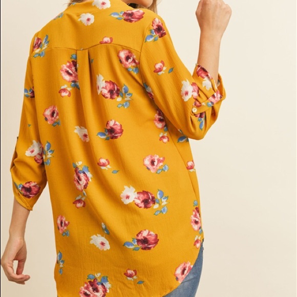 🌷MUSTARD FLORAL BLOUSE - Picture 3 of 3